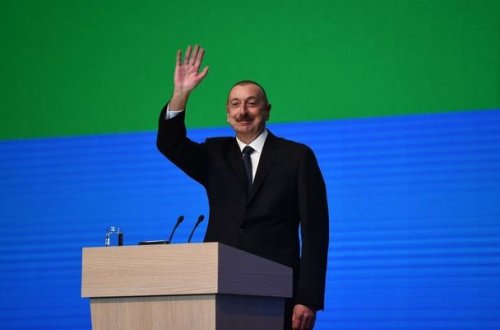 Prezident Gənclər Gününə həsr olunmuş toplantıda - YENİLƏNİB + FOTO