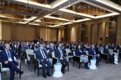 Dünya Xərçəng Gününə həsr olunmuş III Azərbaycan onkologiya və nüvə təbabəti simpoziumu keçirilib