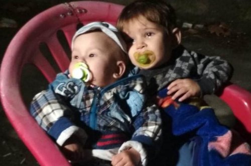 Azərbaycanda 2 uşağını şadlıq evinin qarşısına atıb gedən ana tapıldı - YENİLƏNDİ