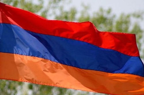 Paşinyan Ermənistanın bayrağını dəyişdirir