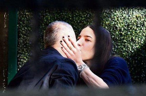 Öpüşərkən görüntüləndilər - FOTO