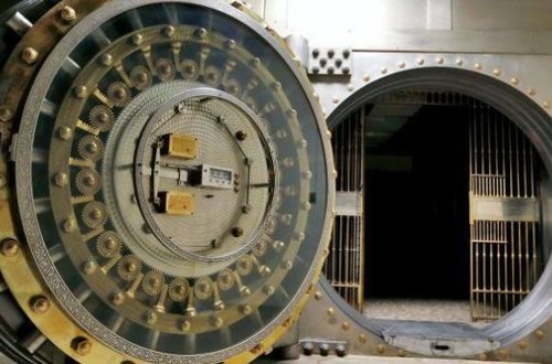 Azərbaycanda banklardan dollar alışı kəskin artıb