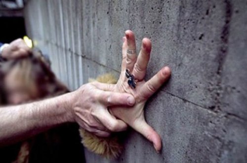 Doğma qızına cinsi təcazüv edən 