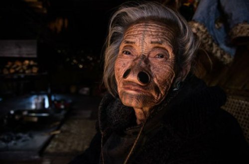 Bu qəbilənin qadınları kişilər onları bəyənməsin deyə özlərini eybəcər hala salırlar — FOTOLAR