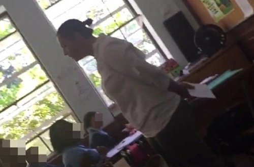 Paytaxt məktəblərinin birində dəhşət - Müəllimlə şagirdin videosu yayıldı (FOTO+VİDEO)