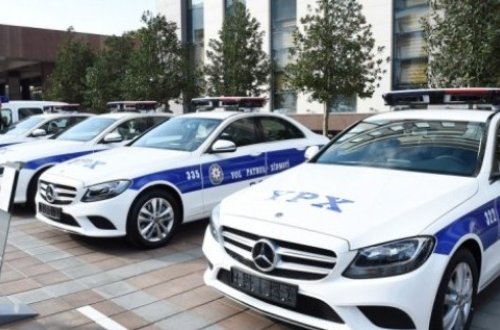 Yol polisinə verilmiş yeni “Mercedes” bu hala düşdü - FOTO