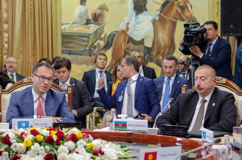 «Политическое и экономическое сотрудничество между тюркоязычными странами развивается по восходящей» - Рамиль ХАСАН