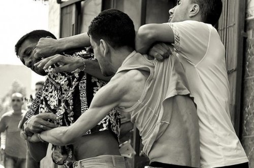 Azərbaycanlılarla afrikalılar arasında kütləvi dava - Yaralılar var