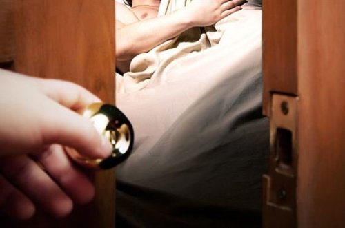 Qadın tanışını qonaq çağırdı, ardınca 