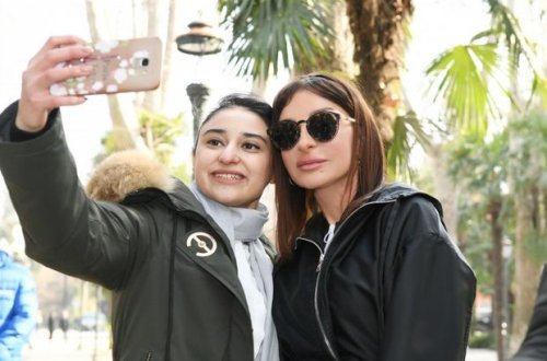 Mehriban Əliyevanın Gəncə təəssüratları - VİDEO