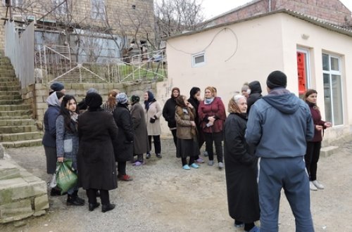 Bayılda köçkün ailələri aksiya keçirdilər: “Evimizi tərk etmirik” - FOTOLAR, VİDEO
