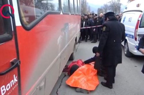 Avtobus gənc qadını vuraraq öldürdü - VİDEO