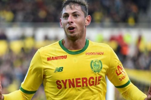 Aviaqəzada həlak olan futbolçunun cəsədi vətəninə göndərildi