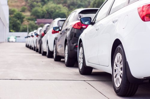 Азербайджан увеличил импорт автомобилей в 2,5 раз