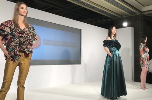 Дефиле в Лондоне: коллекция из ткани, сотканной беженцами