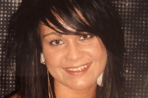 Zorlanma videosu yayılan 2 uşaq anası intihar etdi - FOTO