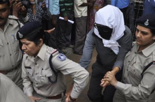 Anası intim münasibəti rədd edincə 4 yaşlı qıznı zorladı, başını kəsib dərisini üzdü - DƏHŞƏT - FOTO