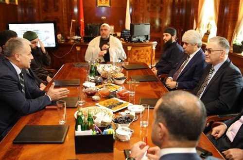 Встретились представители азербайджанской и чеченской диаспор Петербурга