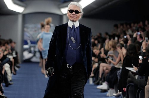 Умер Карл Лагерфельд. Бессменный креативный директор Chanel и Fendi ушел из жизни