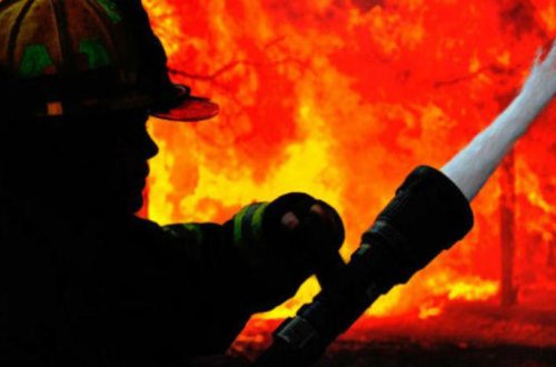 Məcburi köçkünlərin məskunlaşdığı evlər yandı - Yaralı var/VİDEO (YENİLƏNDİ)