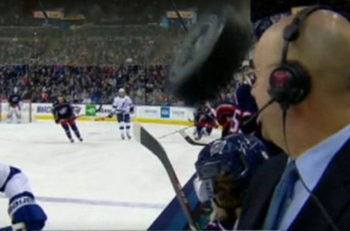 Şərhçi ən son anda şaybadan qurtuldu - VİDEO