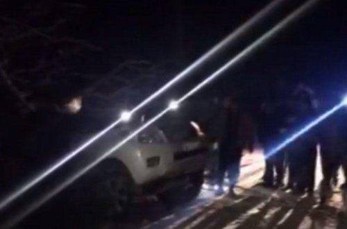 Yol polisləri onları uçuruma düşməkdən xilas etdi - VİDEO - FOTO