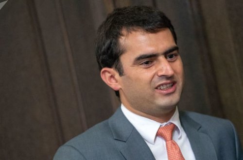 Ermənistanın naziri tualetdən canlı yayıma çıxdı - VİDEO