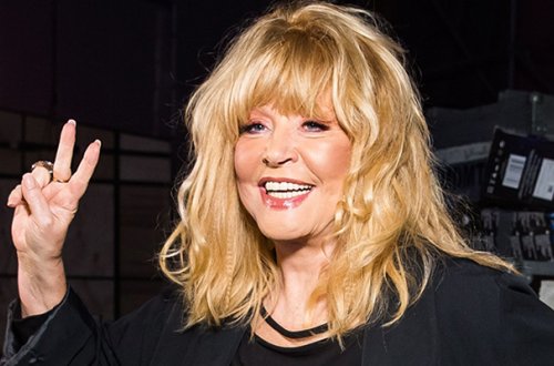 Alla 47 min təqaüd alır - Xalq qəzəbləndi