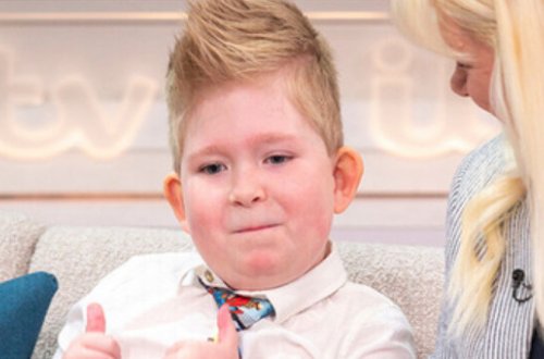 Beyinsiz doğulan uşaq artıq serfinqlə məşğul olur