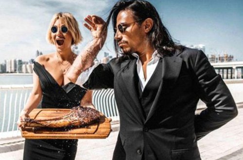 Nüsrət bu dəfə inək sağdı - VİDEO