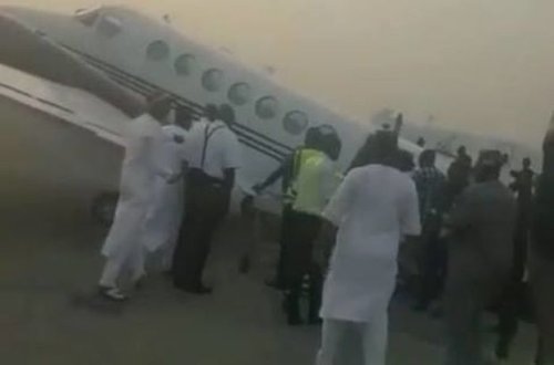 Nigeriyada içi pulla dolu təyyarə havaya qalxa bilmədi - VİDEO