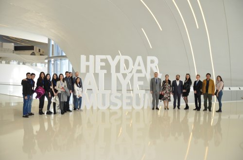 Участники «Первого форума азербайджано-славянской молодежи» посетили Центр Гейдара Алиева - ФОТО