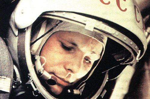 Qaqarinin qələmi və avtoqrafı Fransada hərraca çıxarıldı