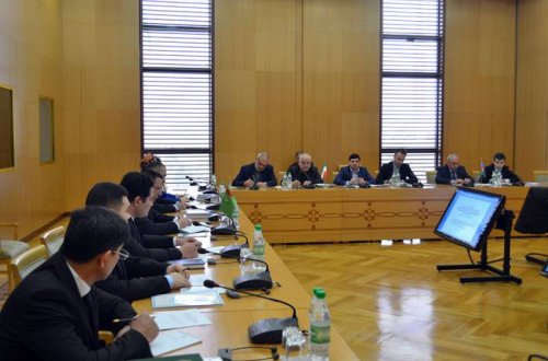 В Ашхабаде прикаспийские страны обсуждают проблему браконьерства