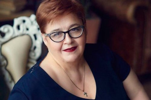 Məktəb direktorunu maaşın azlığına görə qaz açarı ilə döydülər – Foto