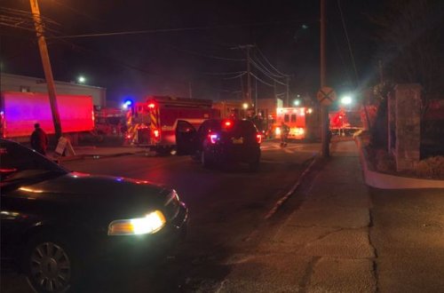 Nyu-Yorkda qatar yük maşını ilə toqquşdu: ölənlər var - VİDEO