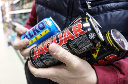 Azərbaycanda enerji içkisinin səbəb olduğu ölümlər və fəsadlar