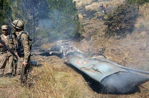 Hindistan qırıcısının vurulma anı - VİDEO