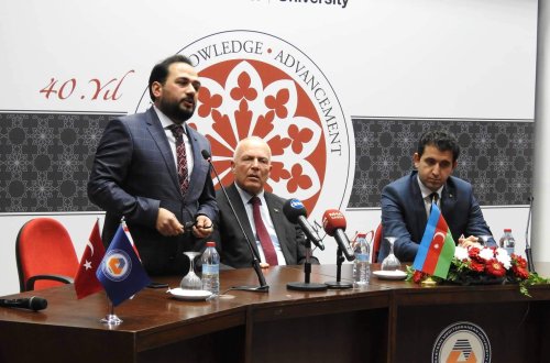 Şimali Kipr Türk Cumhuriyyətində Xocalı soyqırımı ilə bağlı anım tədbiri keçirildi - FOTOLAR