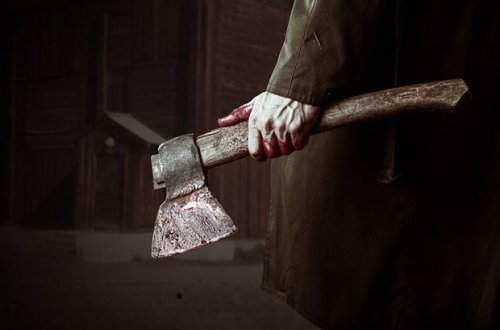 Bərdədə amansız qətl: kişi arvadını və qayınanasını baltaladı - FOTO