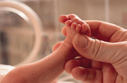 Bərdədə ŞOK OLAY - Doğum Evində 4 körpə ana bətnində öldü - VİDEO