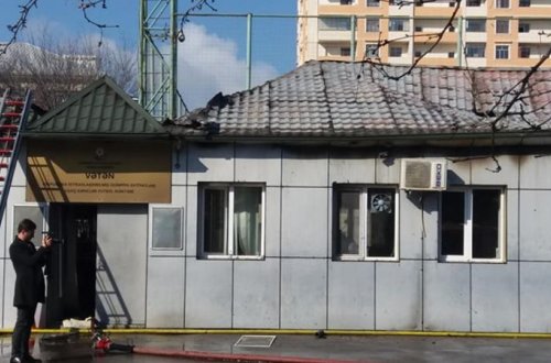 Bakıda idman məktəbindəki güclü yanğın SÖNDÜRÜLDÜ - FOTO/VİDEO (YENİLƏNİR)