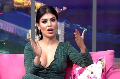 Afaq Aslan Gecə Geymində Sinəsini Açdı – FOTOLAR