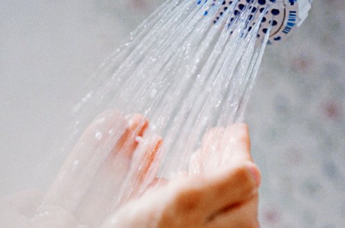 Ehtiyatsızlıqdan hamamda yandı