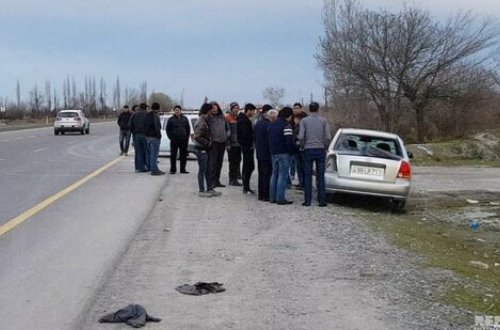 Azərbaycanda DƏHŞƏT: Yolu keçmək istəyən ana və 5 yaşlı qızı...