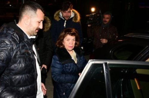 Məşhurun anası Kənan Doğulu ilə Beren Saatın boşanması haqqında nələr dedi? - FOTO