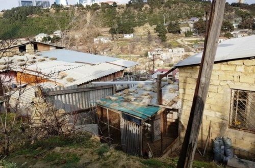 Bayıl sürüşmə zonasında yaşayanlara kompensasiya Nazirlər Kabinetinin yeni qərarına uyğun veriləcək