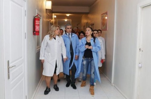 Leyla Əliyeva Sabunçu rayonundakı 2 saylı doğum evini ziyarət edib - FOTO