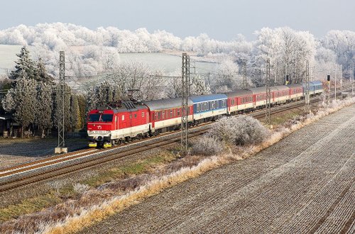 В Чехии столкнулись два пассажирских поезда, пострадали 16 человек