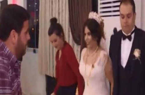 Ata qızının toyunda görün nə etdi - Azərbaycanlı aparıcı onu çəkib EFİRƏ VERDİ - FOTO